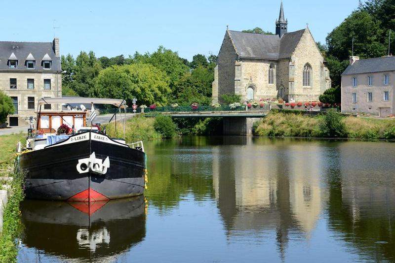 Central Brittany B And B Rohan Bagian luar foto